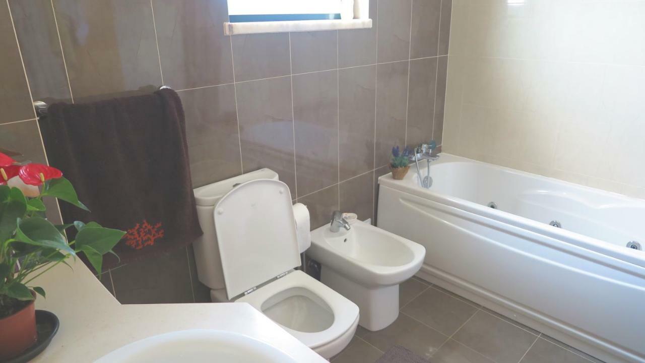 Partilha Sol Apartment อัลวอร์ ภายนอก รูปภาพ